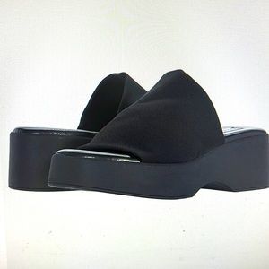 Steve Madden 90s sandals.